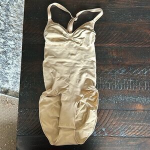 New Small skims bodysuit